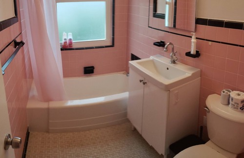 Gulfport House | House, walking distance to shops and beach