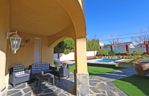Masnou Villa | House with Pool and Sea Views
