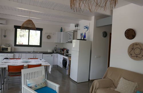 L'Ampolla House | House with swimming pool on fully enclosed grounds