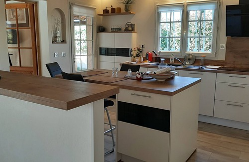 Castelnau-le-Lez Villa | houses/villas - 9 rooms - 8 persons
