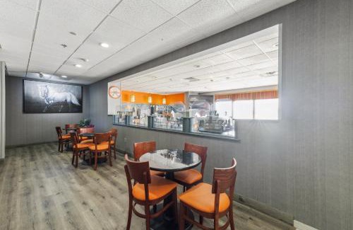 Timber Ridge Hotel | Howard Johnson by Wyndham Lexington