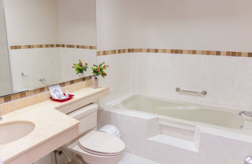 El Prado Hotel | Howard Johnson Hotel Versalles Barranquilla
