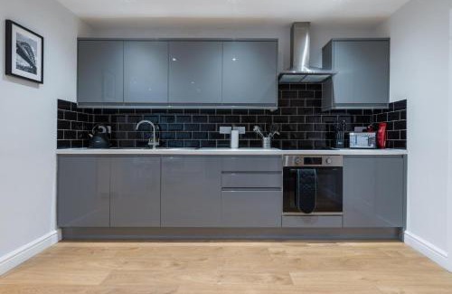 Newcastle-upon-Tyne House | Howick House-Sleeps 5-Pet friendly-Parking-Garden