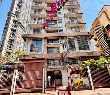 Malad West Bed & Breakfast | Hsquare Malad Elegant Service Apartment