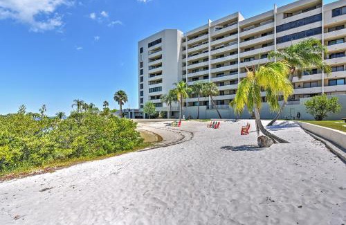 Hudson Apartment | Hudson Resort Condo with Gulf Views and Beach!