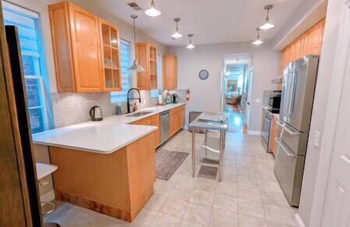 Near Northeast House | HUGE 6BR Capital Hill Townhouse Ready for YOU
