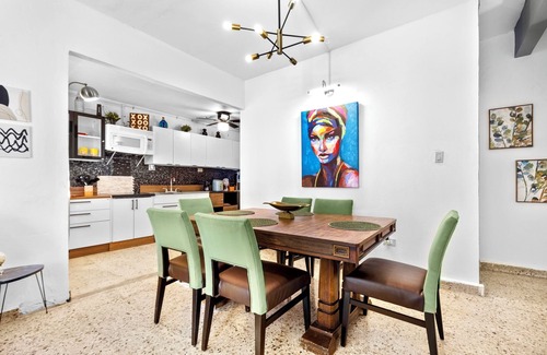 Cangrejo Arriba Apartment | Huge Home 4 Min from Airport and Beach and Placita Solar Panels & Jacuzzi & Pool