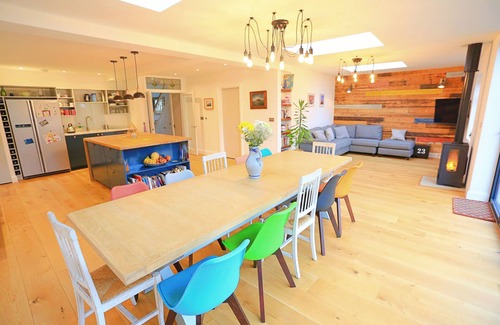 Hove House | Huge seaside house with parking and garden