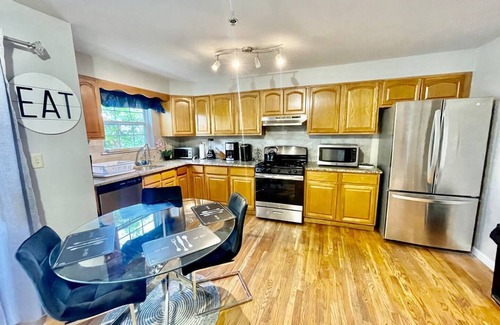 Newark House | Huge spacious 4 bedroom in Newarkn