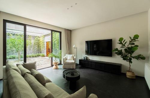 Yuzhong Villa | Huguang Hidden Villa Hotel