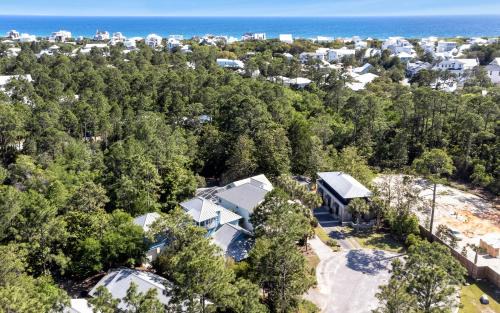 Sugarwood Beach House | Hummingbird Cottage by Oversee 30A