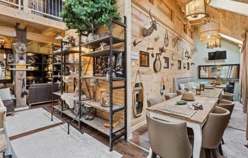 Detern Apartment | Hunting Lodge