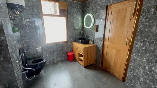Banjar Cabin | Hunting Wood Kathkuni Attic Cottage