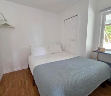 Hunts Point Apartment | Hunts Point Beachside Suite #13