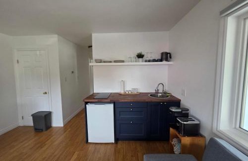 Hunts Point Apartment | Hunts Point Beachside Suite #13