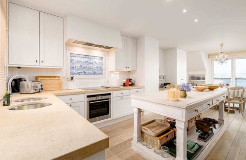 Knokke Apartment | Huswell - Stunning Seaview penthouse with parking