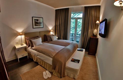 Golden Sands Hotel | HVD Boutique Hotel Oasis - Private Beach & Free Parking