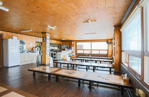 Hwaseong House | Hwaseong Byeolbitsarangchae Pension