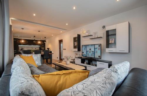 Sarnitsa Apartment | Hyggemate - 2 Bed Room Warm Stay in Sarnitsa