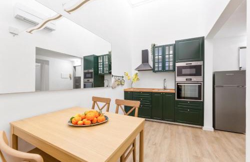 San Niccolo Apartment | I Renai - Ponte delle Grazie Modern Apartment