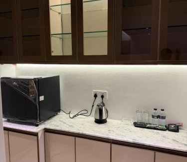 Dhaka Division Hotel | i-Suites Residence & Restaurant