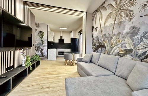 Noja Apartment | I6080B Flower Deluxe Apartment