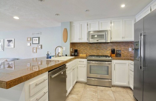 Imperial Beach Apartment | IB Coastal Condo | Imperial Beach | Shops | Patio