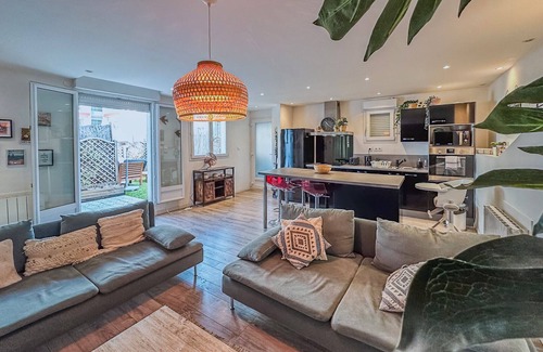 Quartier Chorier-Berriat Apartment | #IB | “The little terrace”