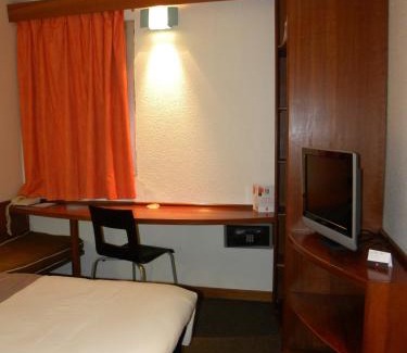 Douala Hotel | ibis Douala