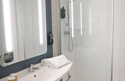 Change Hotel | ibis Laval Le Relais d'Armor