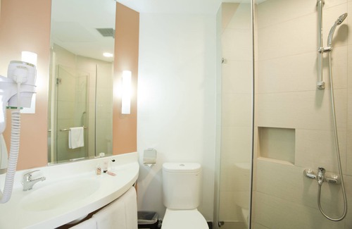 Phu My Hung Hotel | ibis Saigon South