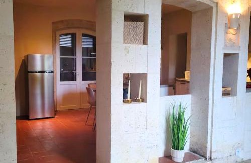 Angouleme House | Idéal pour couple, famille&pros - jusqu'à 6 pers - Classé 2 étoiles - Baignoire Balnéo - Espace de travail dédié - A 10min de la gare SNCF, du centre ville d'Angoulême, et du Musée de la BD - Parking privé et gratuit - Wifi gratuit