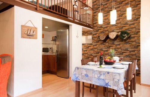 El Poble-sec Apartment | Ideal Acomodis Duplex apartment, steps from Las Ramblas!