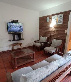 La Rioja Apartment | Ideal familias, Cómodo, amplio, patio y parrilla! 2 dormitorios