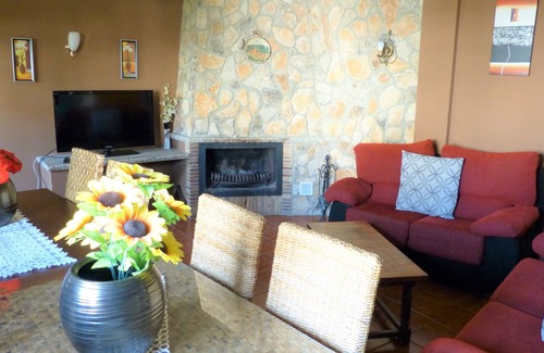 Alcover Cottage | Ideal for families and groups near the sea and the mountains.