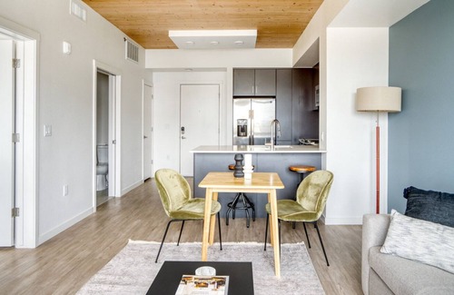 West Colfax Apartment | Ideal Sloan's Lake 1BR w/ Roof Deck, Gym & W/D, near Park, by Blueground