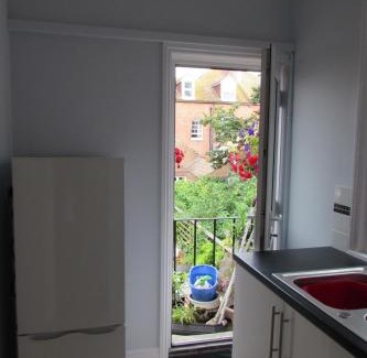 Bexhill-on-Sea Apartment | Idyllic Bexhill centre flat above pub