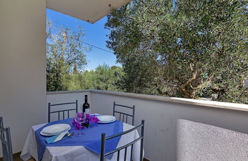 Pokrivenik Apartment | Igor - 5 m From Beach - SA4