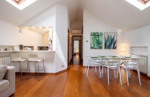 Monza Apartment | Il camino felice - 201 Autodromo F1 & Villa Reale