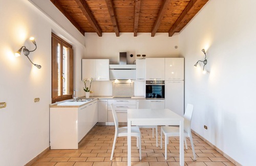 Lonato del Garda Apartment | Il Casale Lonato Stella