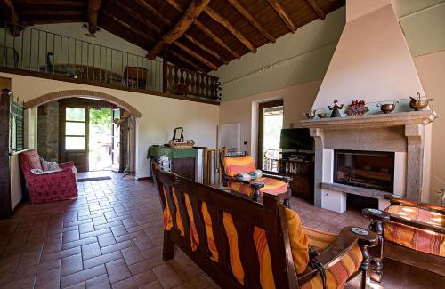 Castelnuovo di Garfagnana House | Il Nido - Private villa with pool and jacuzzi