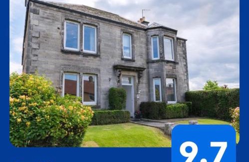 Gilmerton Apartment | Immanuel House - Modern Luxury Victorian Home 1872 - Free Parking & SuperFast Fibre Optic WiFi
