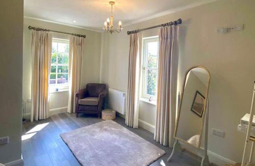 Kilruane Apartment | Impeccable 1-Bed Apartment in gated secure setting