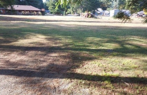 Crescent City House | In the Beautiful redwoodss, 2acres .20 minutes from Crescent city
