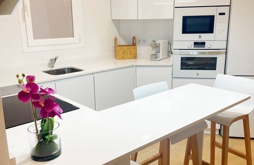 Logrono City Centre Apartment | In the center of San Anton with parking included