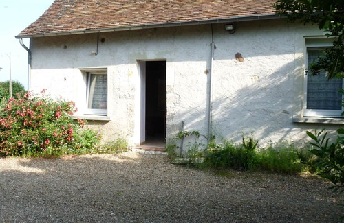 Chateau du Loir Cottage | in the heart of nature small gite for 2 to 6 people