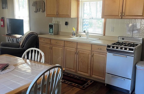 Hatfield House | In the Heart of Hatfield- Direct access to ATV trail, Also great for family's