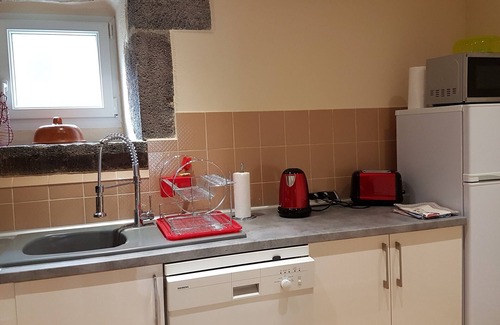 Perpezat Cottage | In the heart of the Auvergne volcanoes, the Gîte des jonquilles welcomes you