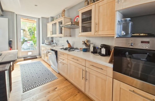 Cognac House | In the historic center of Cognac, town house, quiet Charente side.