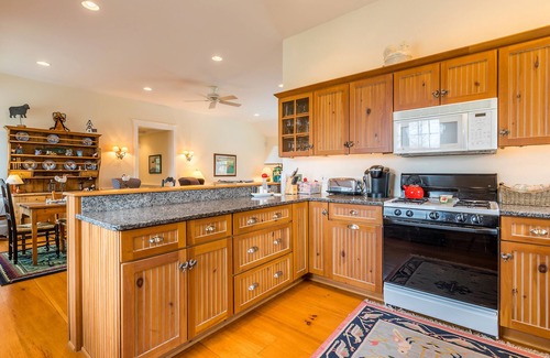 Stratton Mountain House | Incredible 40 Mile Views, Total Privacy, and only Minutes to Stratton.